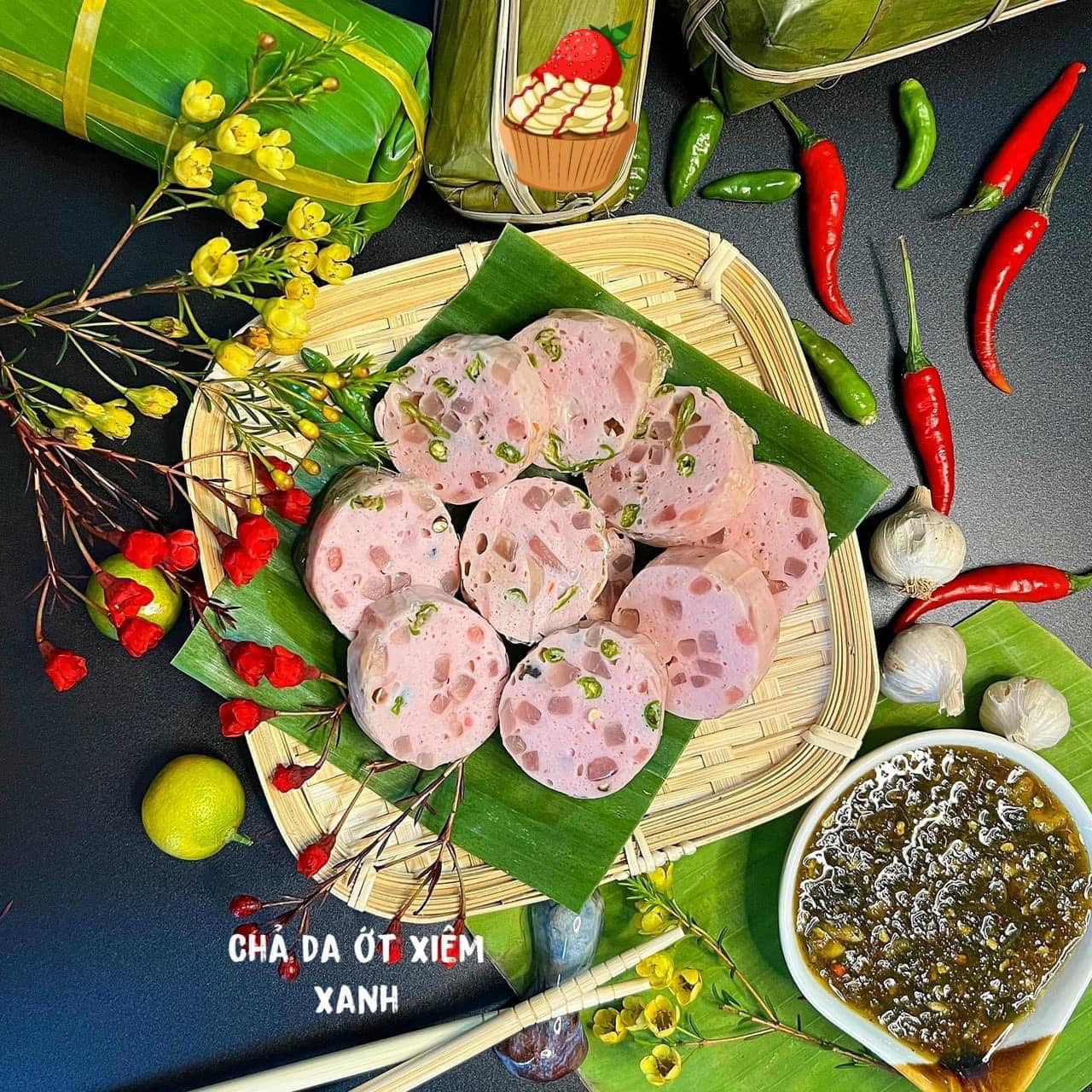 CHẢ DA HEO ỚT XIÊM XANH - 500GR (2 CÂY)