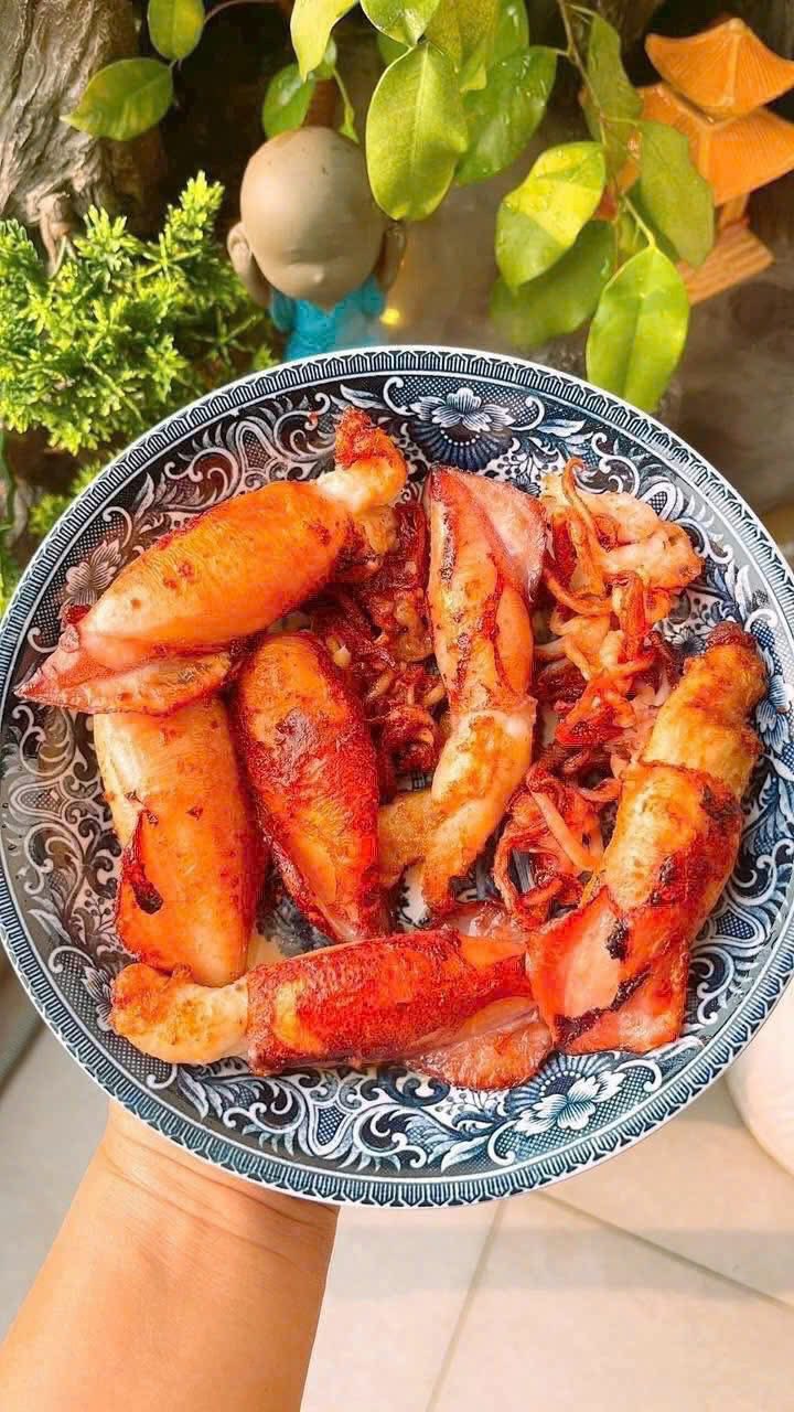 MỰC TRỨNG LỚN - 1KG