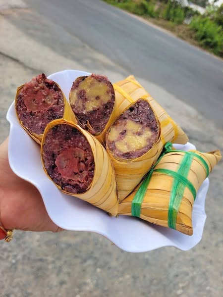 BÁNH LÁ DỪA NẾP CẨM MIX 2 NHÂN - 5 CÁI