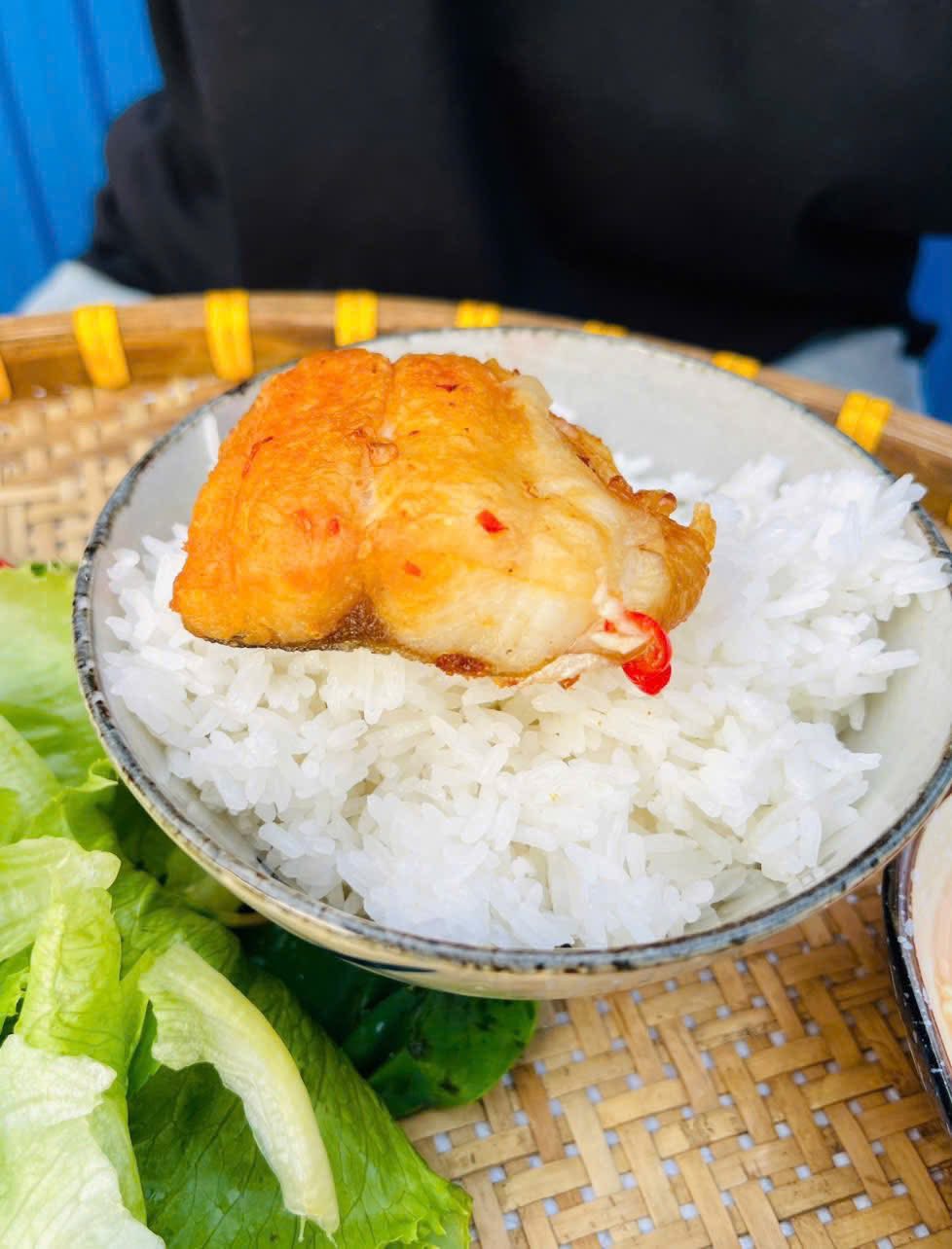 CÁ DỨA THIÊN NHIÊN CẮT KHÚC 1 NẮNG TẨM VỊ - 500GR