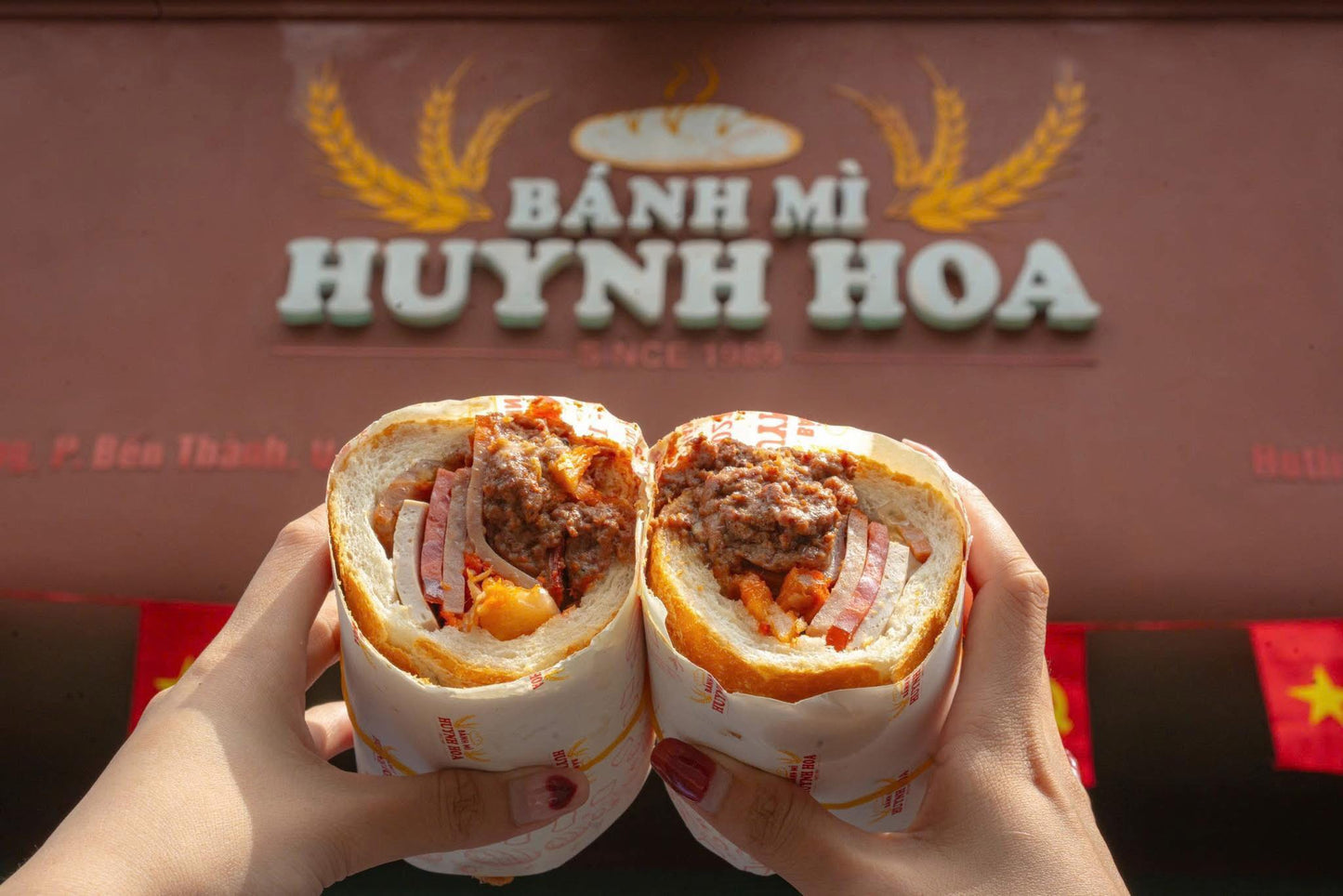 BÁNH MÌ HUỲNH HOA - Ổ 500GR