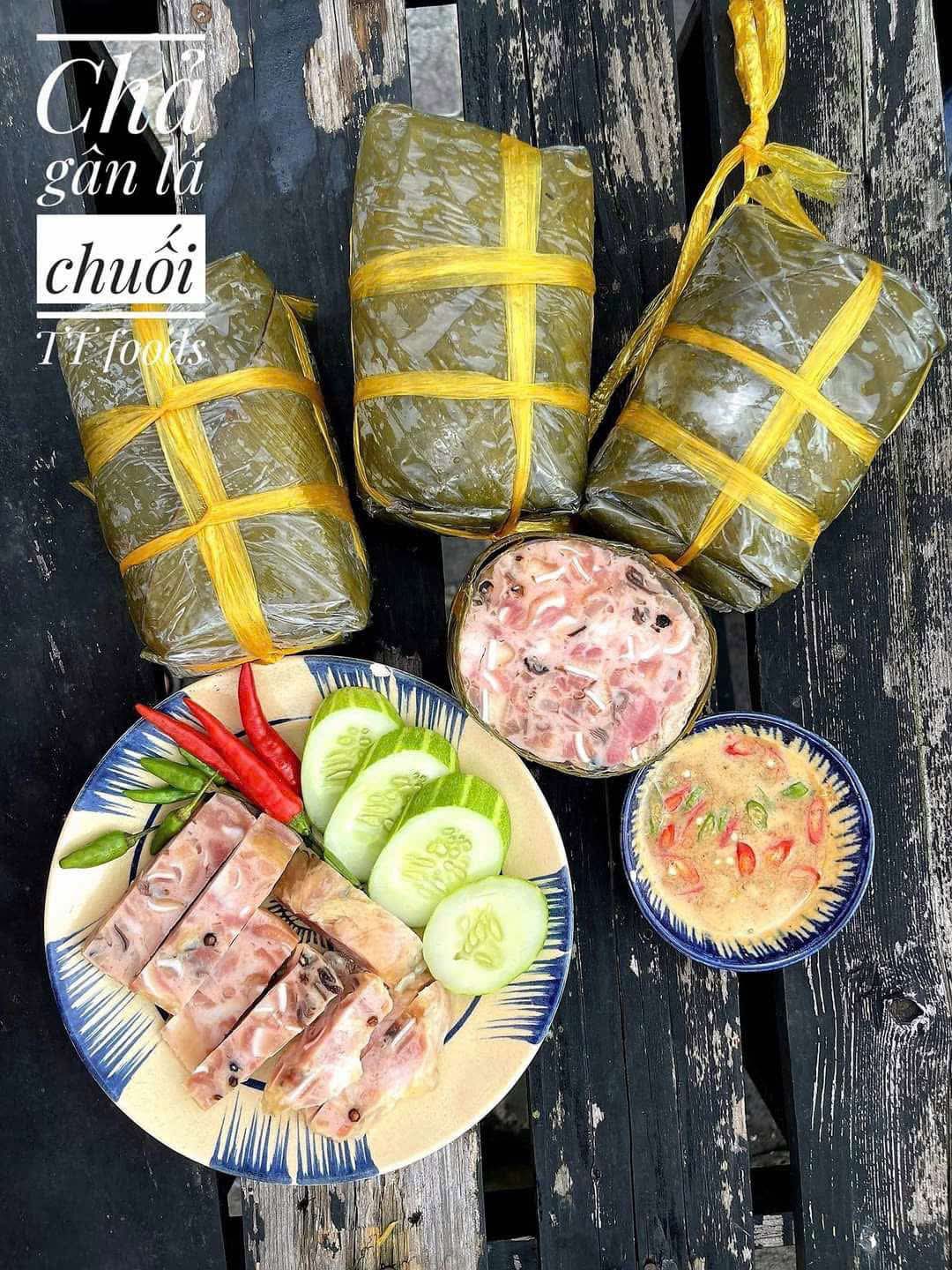 CHẢ LỤA GÂN LÁ CHUỐI - 500GR